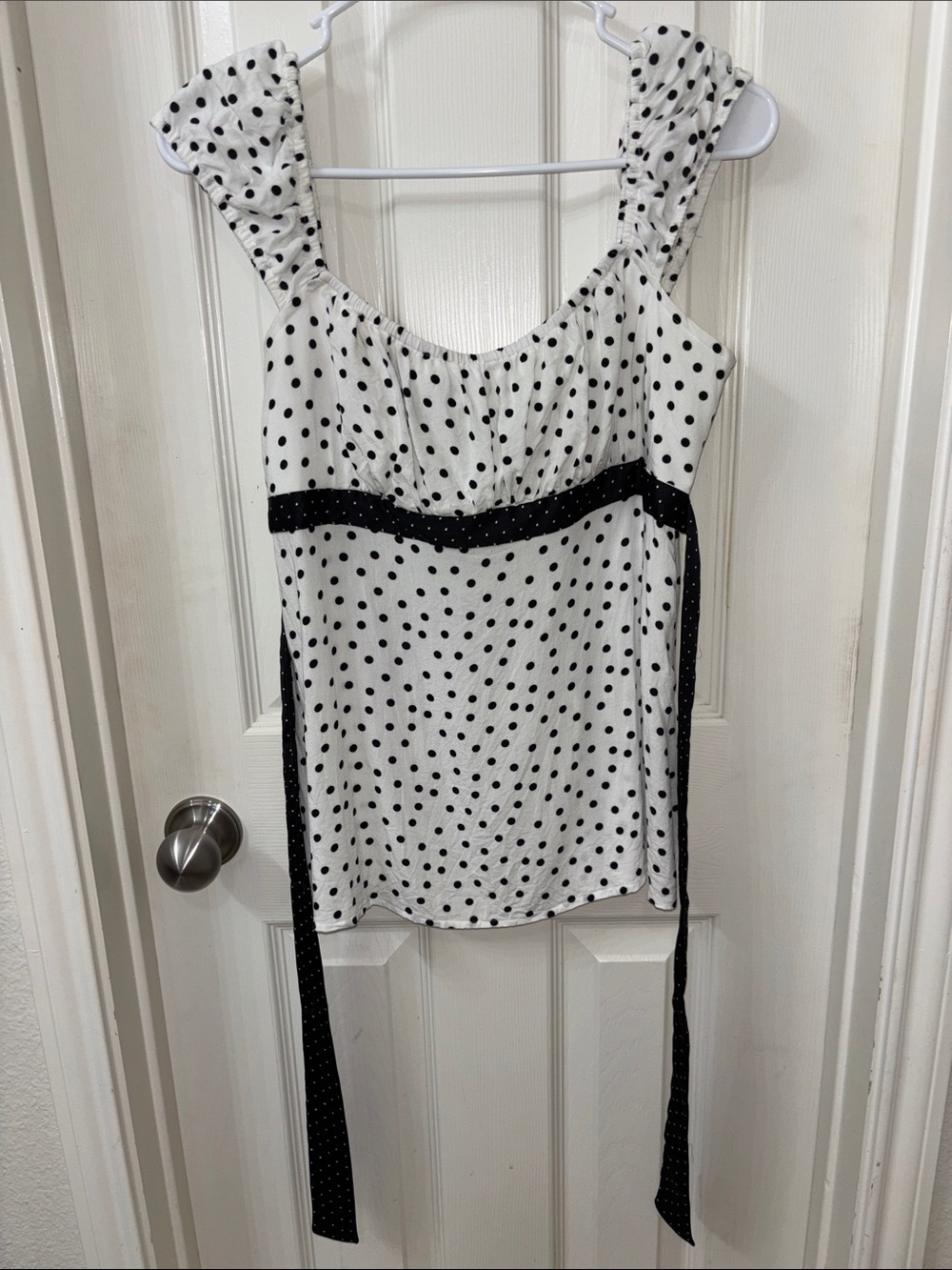 Hollister White Polka Dot Sleeveless Tie-Back Top